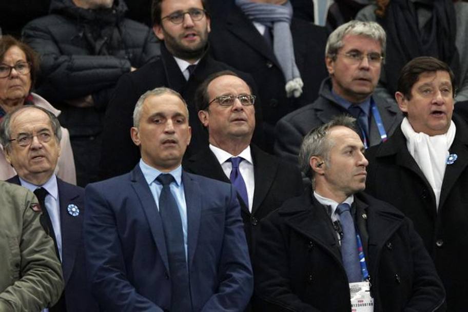 Esattamente come un anno fa, il presidente francese Hollande ha voluto assistere alla partita. Ap